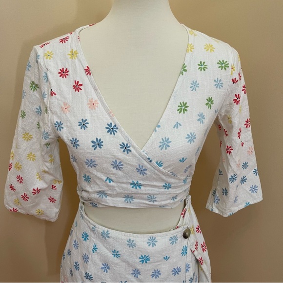 Urban Outfitters Rainbow Floral Tie Front Skort Romper - Picture 5 of 8